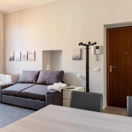 Newly Renovated Loft Near Centrale-3